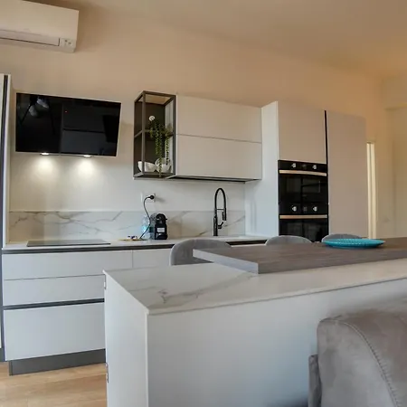 Piranesi Boutique - Modern Design 5 Mins From Linate Airport Apartment